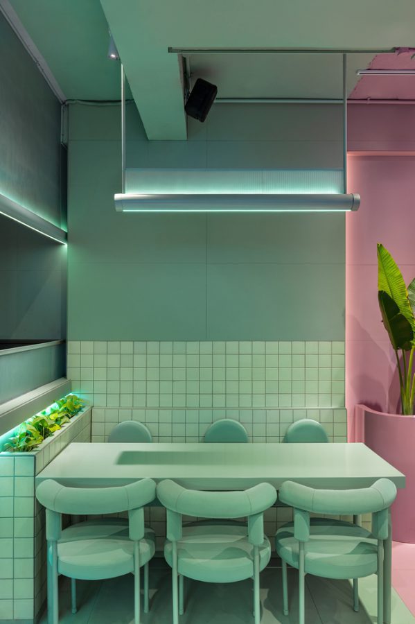 رستوران با رنگ آمیزی خاص- تحریریه آس دیزاین 