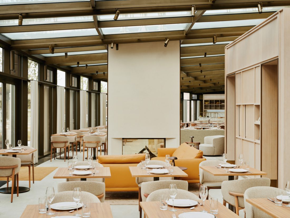 فضای داخلی رستوران ایورا – تحریریه آس دیزاین
