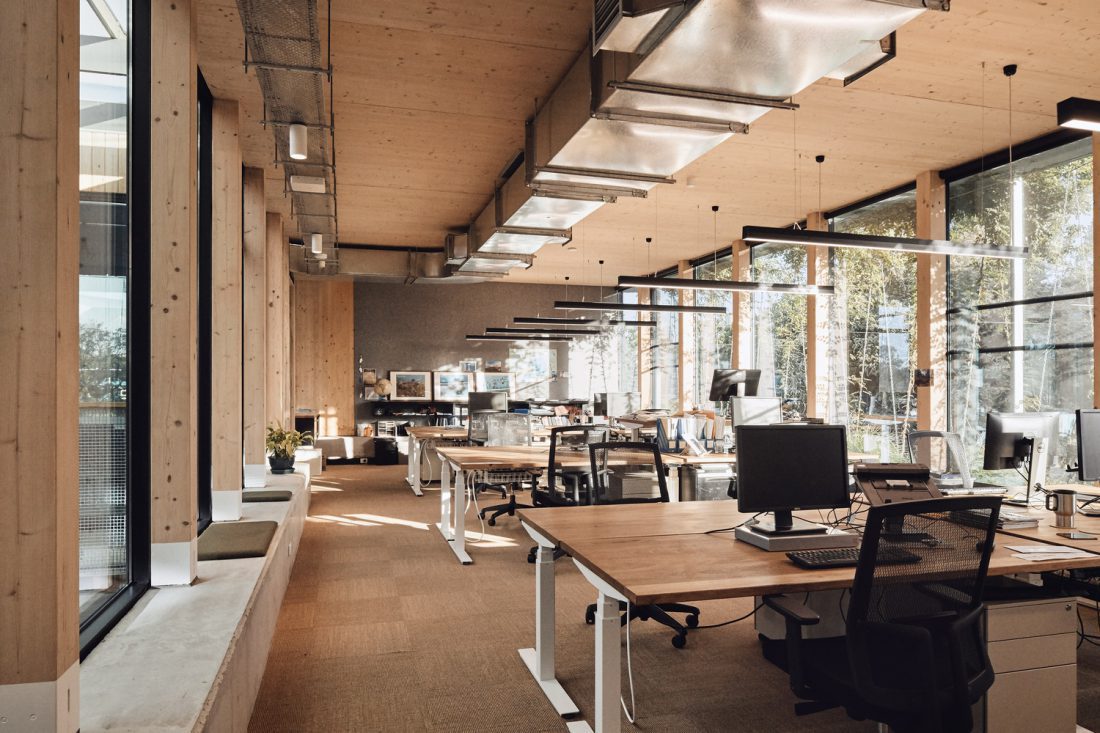 طراحی فضای ادرای دفتر کار لاکچری - تحریریه آس دیزاین