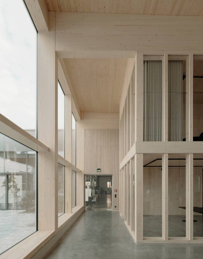 سالن دو طبقه - تحریریه آس دیزاین